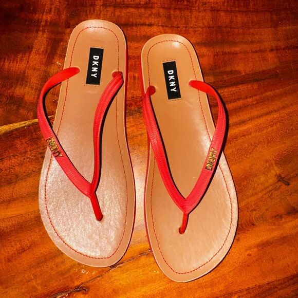 DKNY Red Thong Flip-Flop Sandals | Size 8 - Picture 1 of 2